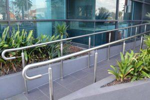 03-Handrails-and-Balustrades-Billanook-College-Mechcon-DSC_0061-300x200